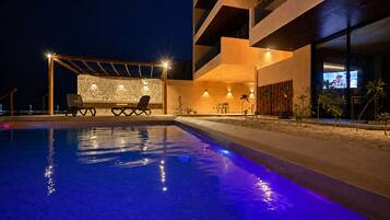 Comfort Apartment, Beach View | Pool | Outdoor pool