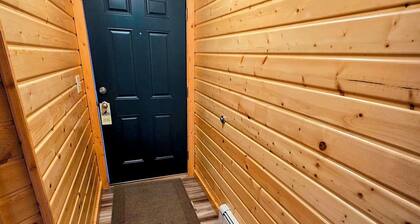 Deluxe King Suite | Ground Floor | Walk-In Shower | Breakfast Included