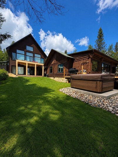 Lakefront Paradise on 31 Mile Lake With Hot Tub, Sauna & More!