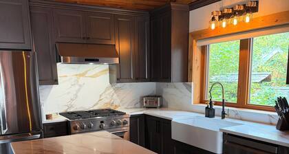 Lakefront Paradise on 31 Mile Lake With Hot Tub, Sauna & More!