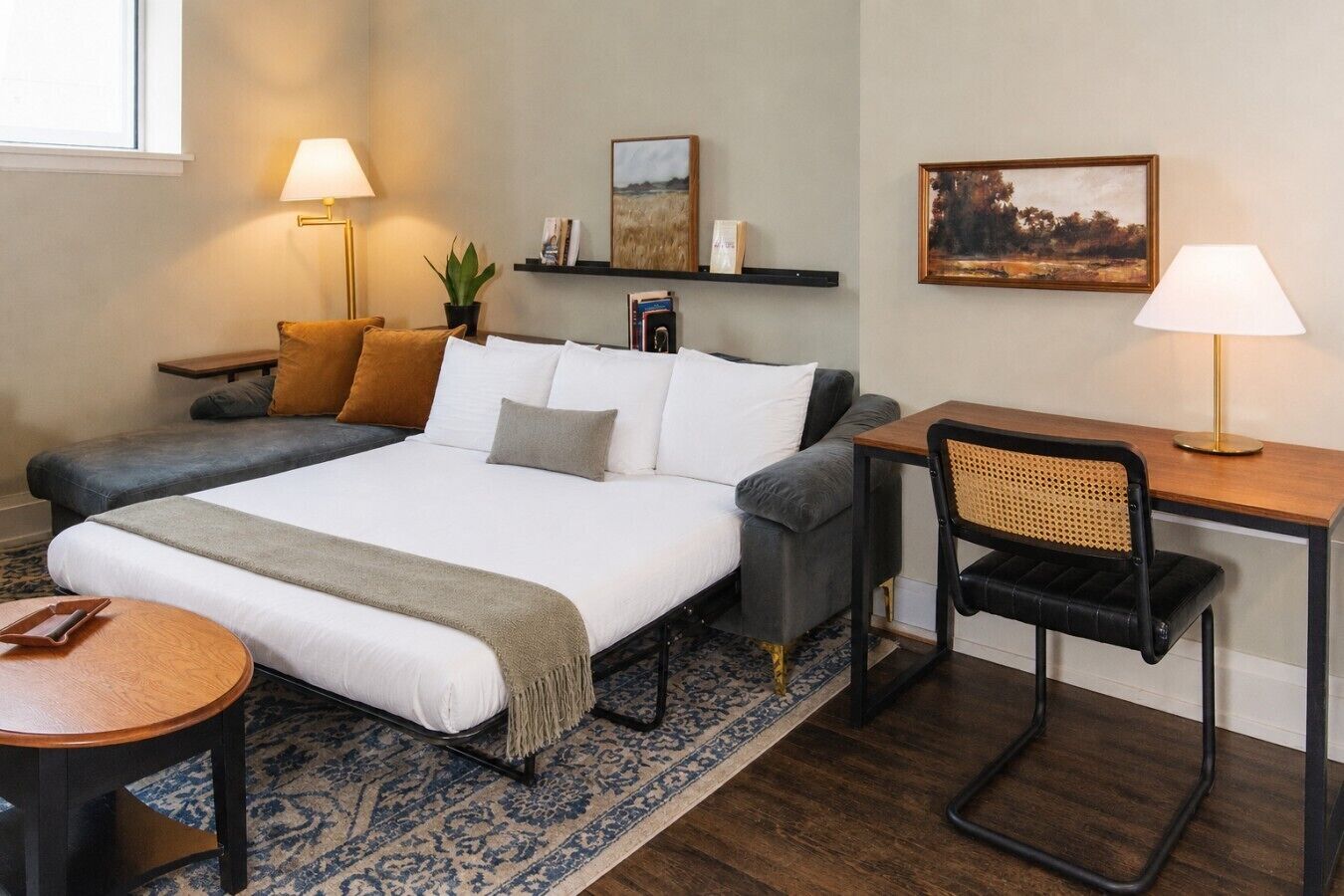 Desk, iron/ironing board, WiFi, bed sheets
