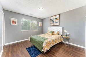 Iron/ironing board, WiFi, bed sheets - Peaceful Getaway at Bailey Court Apt #2 (El Dorado)