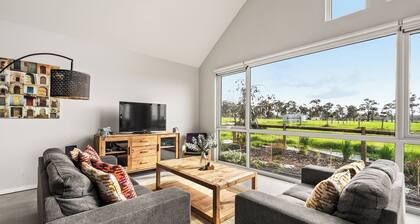 Karrack House - Peaceful family holiday home in Witchcliffe Ecovillage