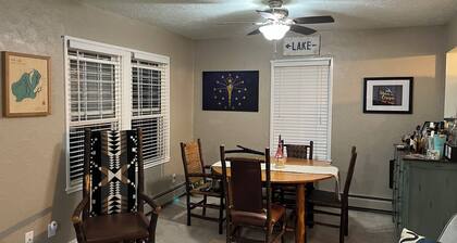 Serene 1-bedroom cabin with AC on peaceful Wall Lake