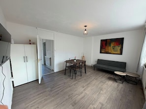 Living area - Wimbledon House For 6 People (Mitcham)