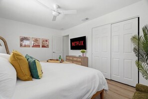 2 makuuhuonetta, silitysrauta/-lauta, ilmainen Wi-Fi, vuodevaatteet