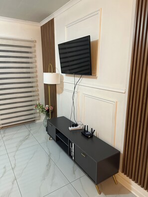 Interior - Waterfall Deluxe (Rustenburg)