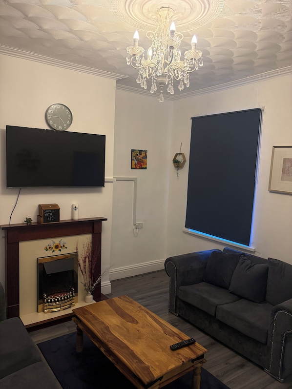 Smart TV - Your Perfect Place to Stay
A well-presented home in a convenient location, (Bootle)