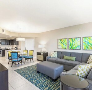Living area - GREAT location to most Theme Parks!! 2bed/2bath with W&D (Kissimmee)