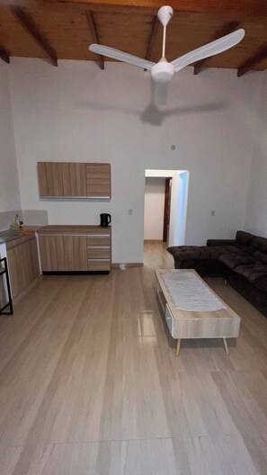 Smart TV - Apartment on San Isidro 1, close to all amenities. (Encaenación)
