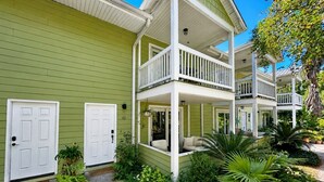 Exterior - Walk to All of Downtown OS (Ocean Springs)