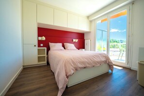 3 chambres, fer et planche à repasser, accès Internet, draps fournis