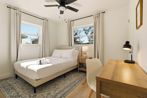 Host Hubble Private Rooms Edmond Circle