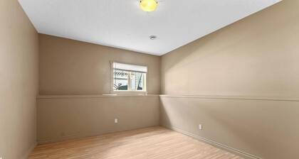 Fantastic 5-bedroom house with AC in charming Cold Lake