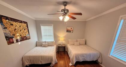 Tremendous 2-bedroom house with AC in charming Baker