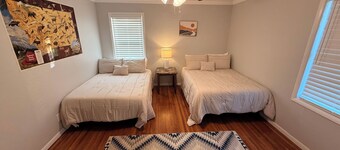 Tremendous 2-bedroom house with AC in charming Baker