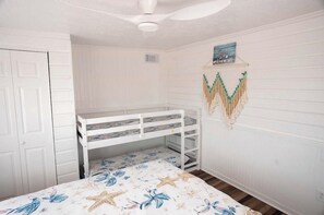 Unclassified image, 4 of 23, button - Cozy 2br/2b Surfside beach escape with a fun downstairs game room near the Gulf (Surfside Beach)