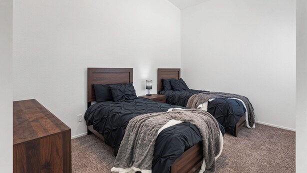 Internet, bed sheets