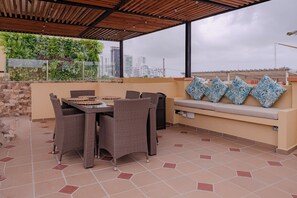 Outdoor dining - Getsemaní Colombian Design Apartment Casa Maguey (Cartagena de Indias)