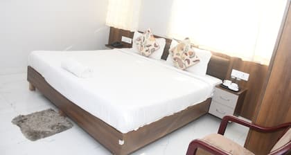 HOTEL SHREE GANGA PALACE