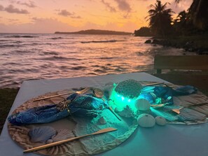Outdoor dining - Ocean Front Room - 102 (Corn Islands)