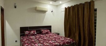Charming 3 Bedroom Bungalow in Karachi with AC & Comfort
