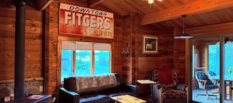 Bayside Cedar Cabin - Lakefront Relaxation and Adventure