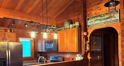 Bayside Cedar Cabin - Lakefront Relaxation and Adventure