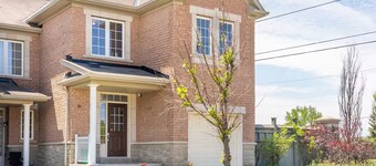 Spacious 4BR Corner Townhouse | 3 Parking | Patio