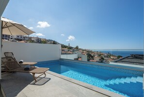 Pool - Infinito Azul – 3-Bedroom Villa with Pool and BBQ (Funchal)