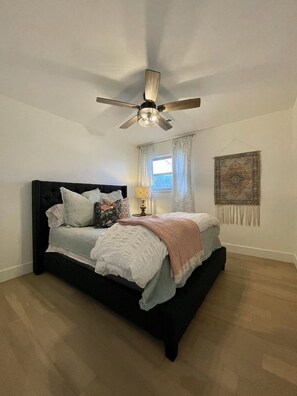 4 chambres, fer et planche à repasser, Wi-Fi gratuit, draps fournis