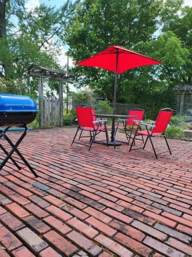 Blue Bungalow - Charming 2-bedroom house in Olney