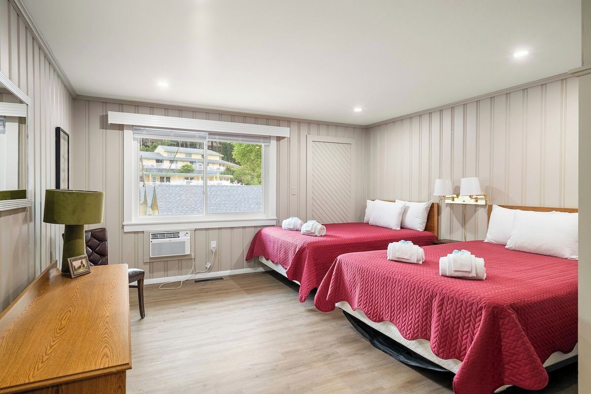 1 bedroom, iron/ironing board, WiFi (free), bed sheets