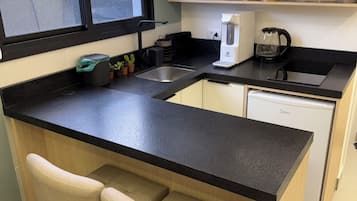 Coffee/tea maker, fridge, microwave, electric kettle