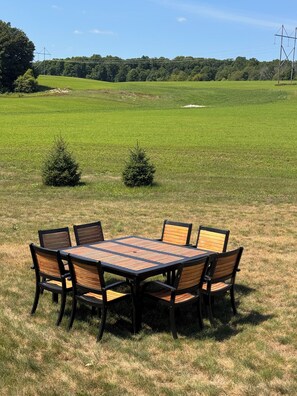 Outdoor dining - Beautiful Upscale Countryside 4-Bedroom Retreat near Road America (Plymouth)