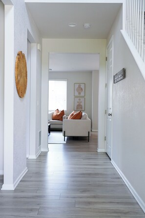 Interior - Lovely 4-bedroom house in Bright and Charming Brighton Next to Pool and Gym (Brighton)
