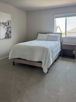 Desk, free WiFi, bed sheets