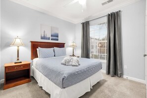 3 habitaciones, tabla de planchar con plancha, wifi y ropa de cama 