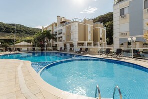Basic-Apartment | Pool
