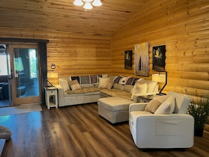 Smart TV - Cabin retreat featuring vaulted ceilings and a covered deck with stone fireplace (Overgaard)