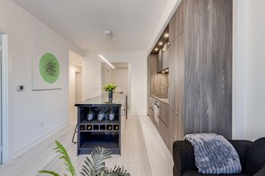 Interior - Luxe Nobu | 2BR + Private 750 SqFt Terrace in the Heart of Toronto (Toronto)