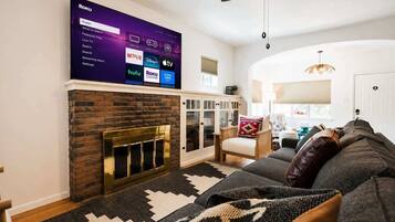 Smart TV, fireplace