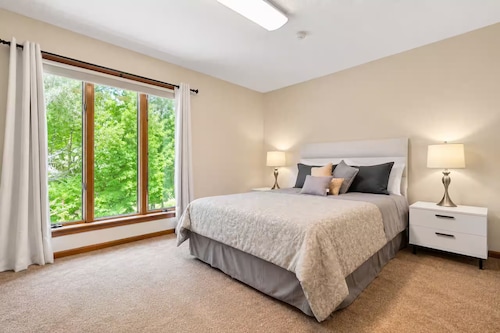 Old Money Poconos Estate - 8BR, Private Heated Pool, Hot Tub, Sauna & Cinema