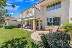 Unclassified image, 4 of 28, button - 4BR Desert Retreat on the Golf Course Desert Falls (Palm Desert)