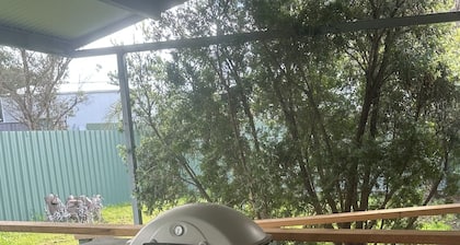 Country Horsham Hideaway
