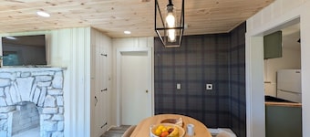 Luxury Private Farm Resort Retreat & Events (sleeps 60)