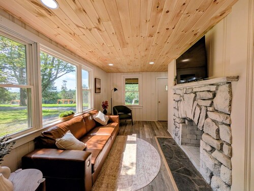 Luxury Private Farm Resort Retreat & Events (sleeps 60)
