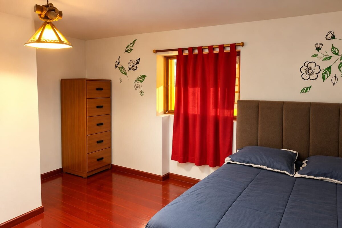 Double Room, Balcony, Courtyard View | Down duvets, free WiFi