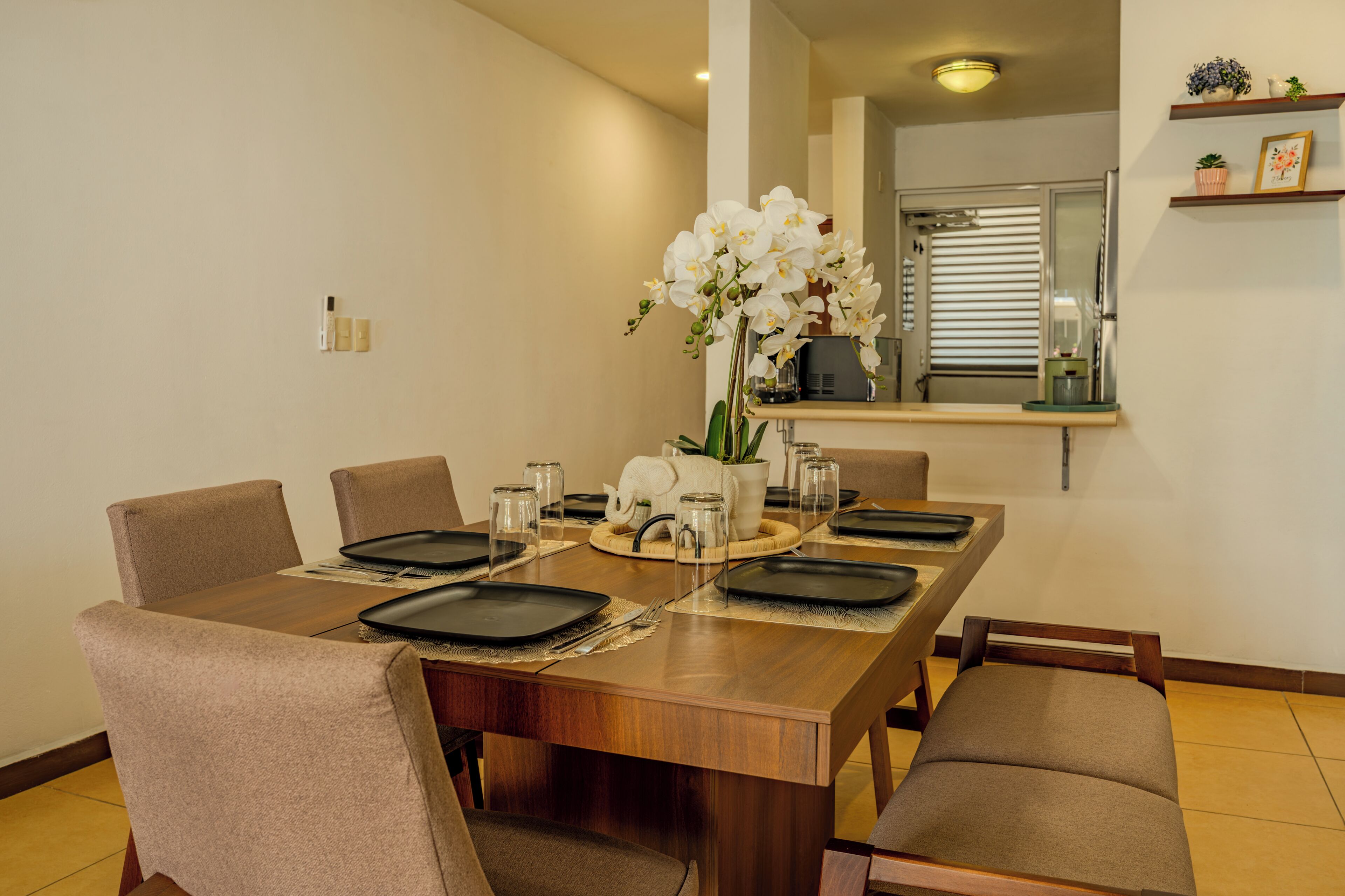 Apartament familiar, vistes al jardí | Servei de restauració