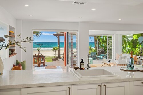 The Beachhouse by Sandbox - Entire Luxury Beachfront Home with Sauna and Steam Shower in Palm Beach